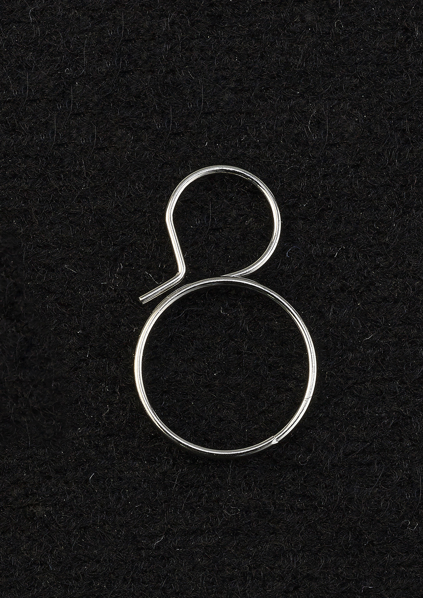 C90085  Closed End Ring Hook 18mm